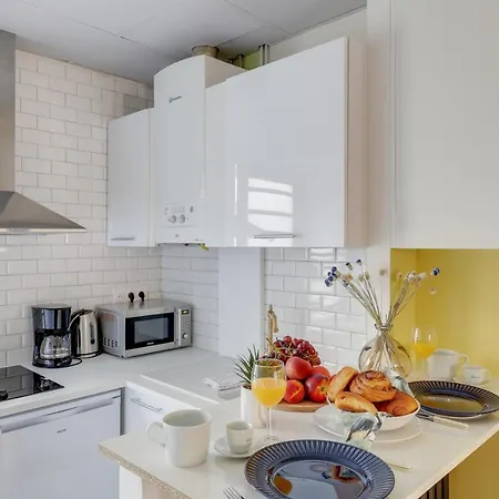 Modern Stylish And Chic Next To The Famous Catacombs *